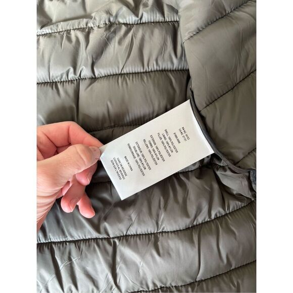 Levi’s Men’s Packable Puffer Vest size L Camo Green - Picture 8 of 12